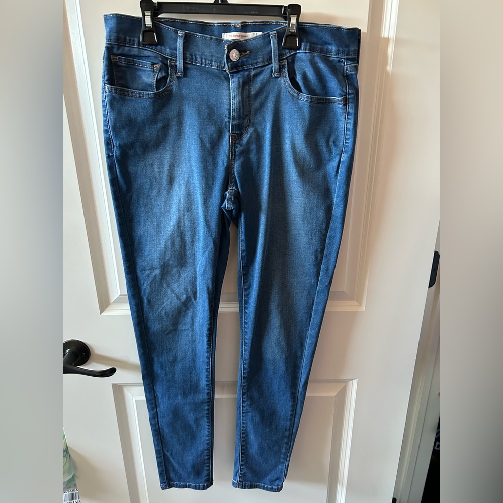Levi Classic Blue Women's Jeans